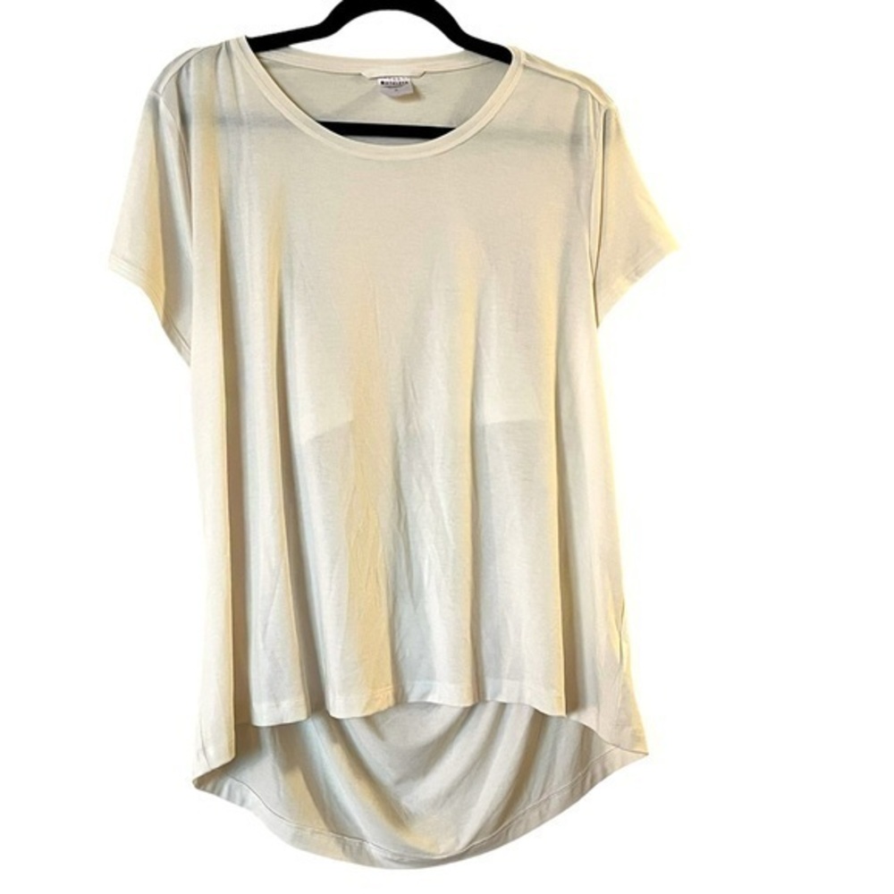 NWT ATHLETA Air Out Cinch Tee in Magnolia / Cream, open back vent, anti-odor